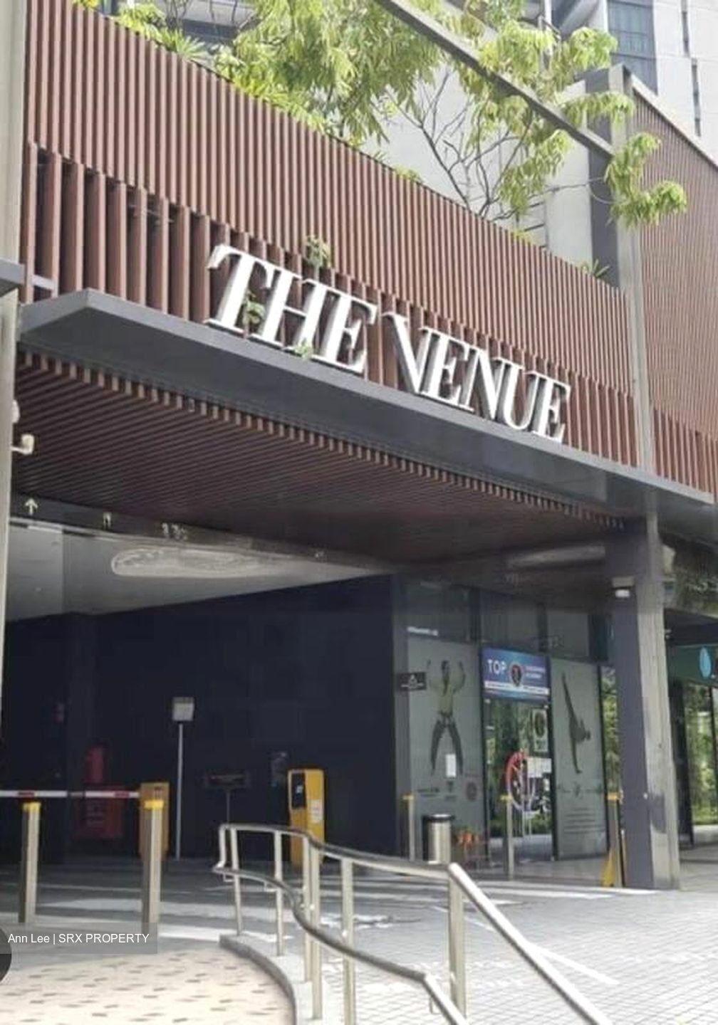 The Venue Shoppes (D13), Retail #466389971